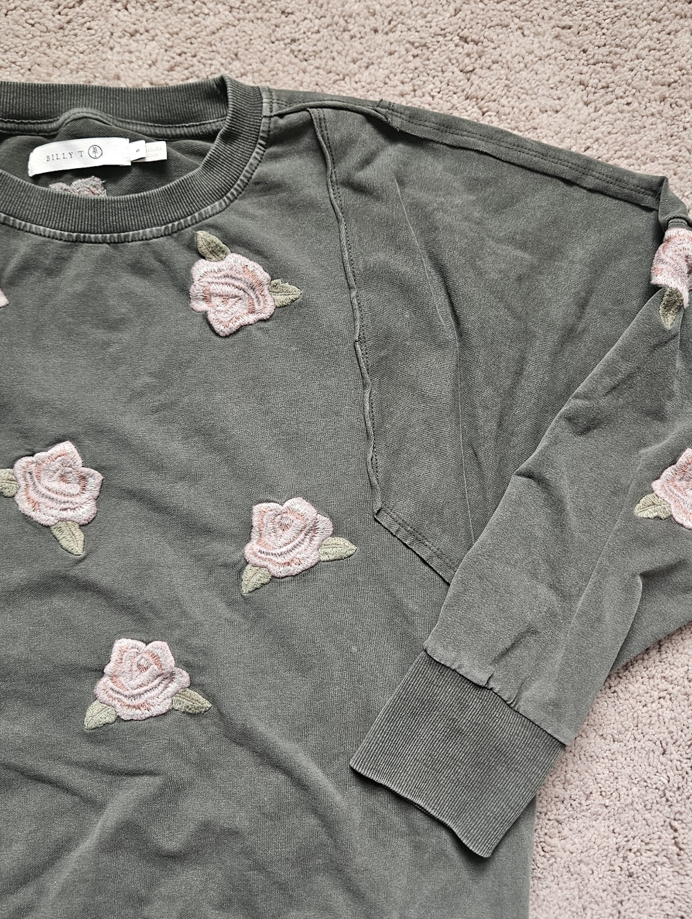 Billy T Café Rose Sweatshirt embroidered pink roses on washed green Womens Small
